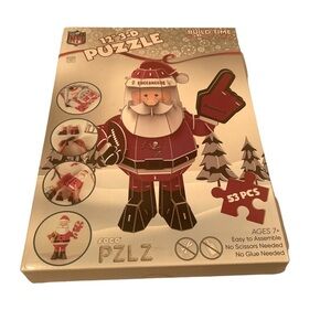 Tampa Bay Buccaneers NFL 12” 3 D Puzzle NWOT